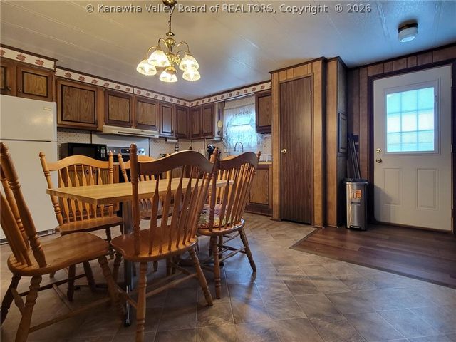 136 Wiseman Street, East Bank, WV 25067