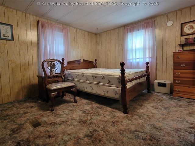 136 Wiseman Street, East Bank, WV 25067
