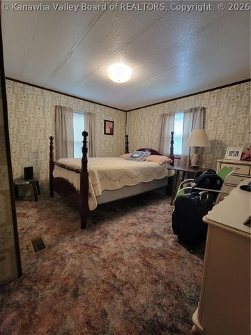 136 Wiseman Street, East Bank, WV 25067