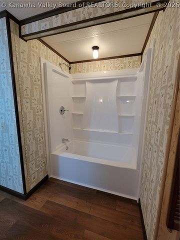 136 Wiseman Street, East Bank, WV 25067