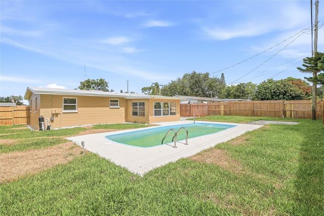 2048 HESS DRIVE, Holiday, FL 34691