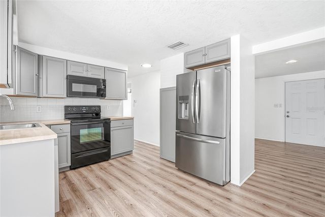 2048 HESS DRIVE, Holiday, FL 34691