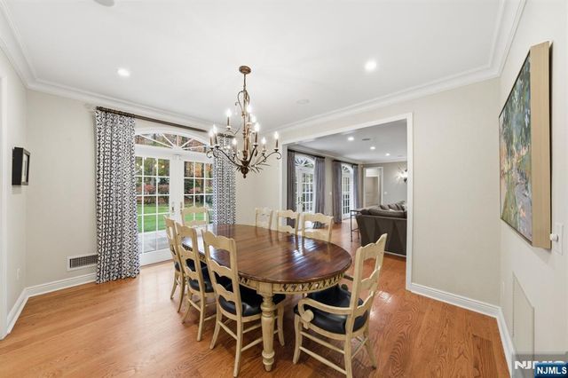 91 Tekening Drive, Tenafly, NJ 07670