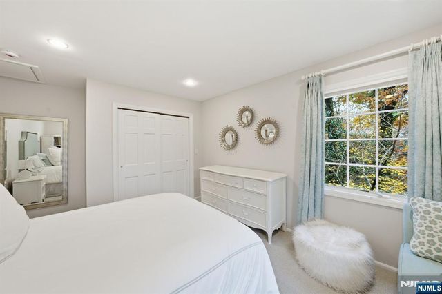 91 Tekening Drive, Tenafly, NJ 07670