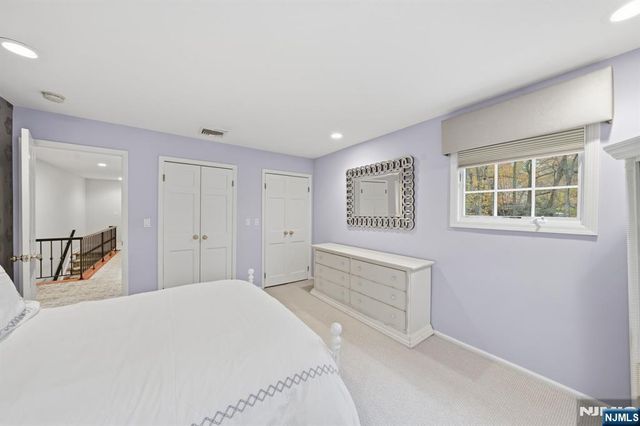 91 Tekening Drive, Tenafly, NJ 07670