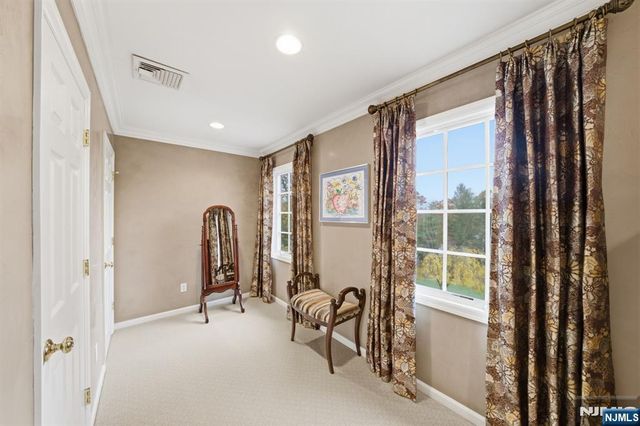 91 Tekening Drive, Tenafly, NJ 07670