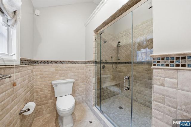 91 Tekening Drive, Tenafly, NJ 07670