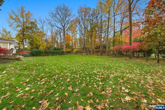 91 Tekening Drive, Tenafly, NJ 07670