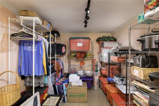 7902 Hillside Drive, Sellersburg, IN 47172