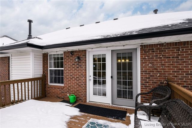 7902 Hillside Drive, Sellersburg, IN 47172