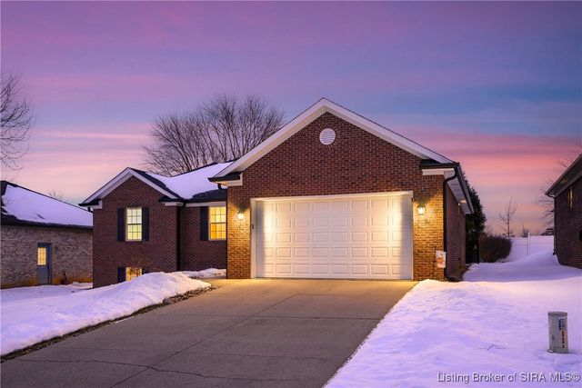 7902 Hillside Drive, Sellersburg, IN 47172