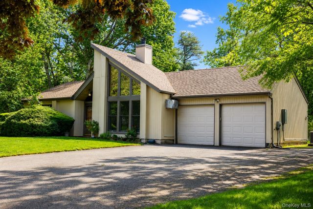 33 Guardian Drive, Mount Sinai, NY 11766