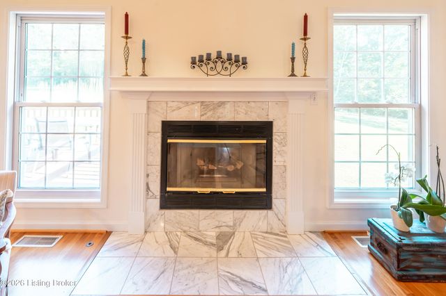 5418 Cross Creek Dr, Crestwood, KY 40014