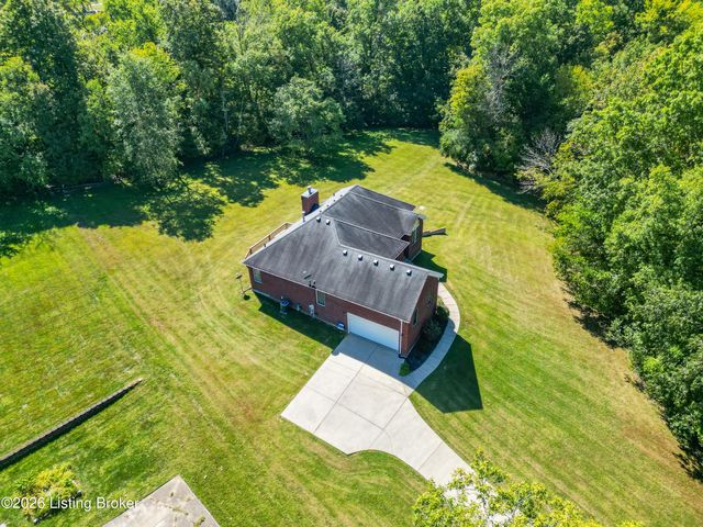 5418 Cross Creek Dr, Crestwood, KY 40014