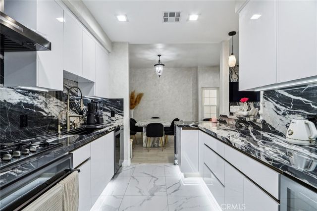 10659 Bloomfield Street, Toluca Lake, CA 91602