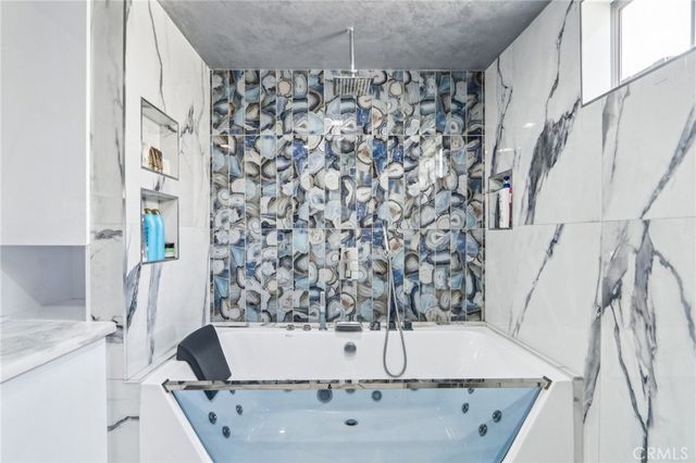10659 Bloomfield Street, Toluca Lake, CA 91602