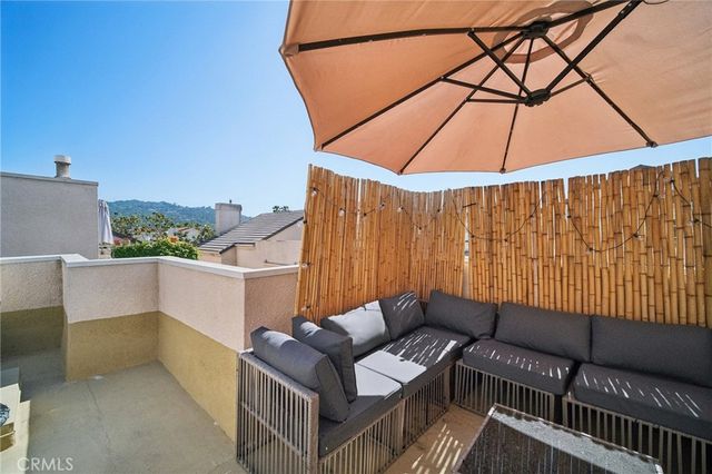 10659 Bloomfield Street, Toluca Lake, CA 91602
