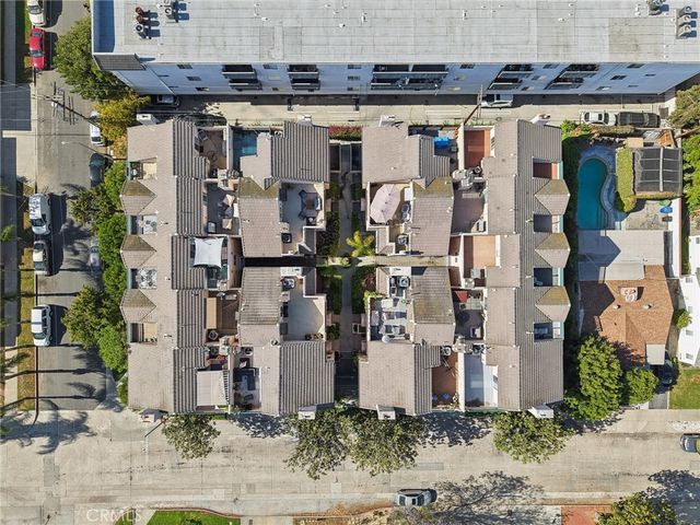 10659 Bloomfield Street, Toluca Lake, CA 91602