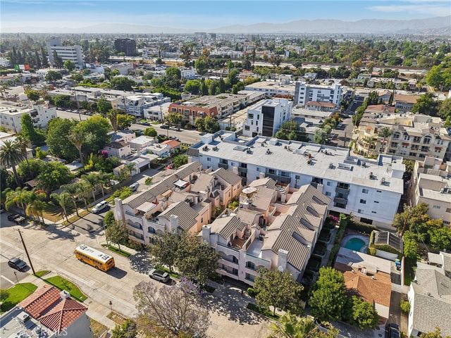 10659 Bloomfield Street, Toluca Lake, CA 91602