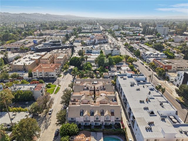 10659 Bloomfield Street, Toluca Lake, CA 91602