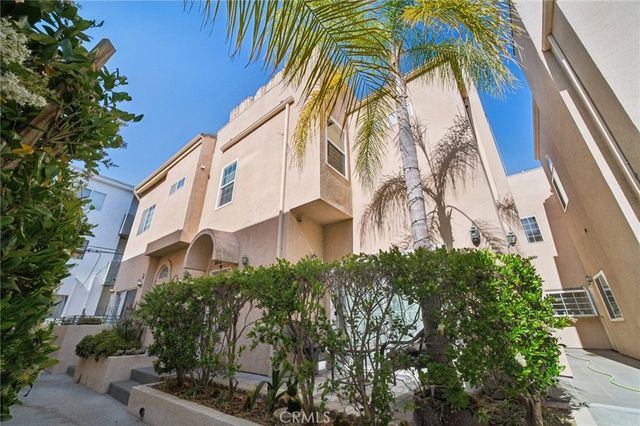 10659 Bloomfield Street, Toluca Lake, CA 91602