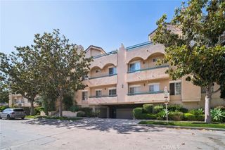 10659 Bloomfield Street, Toluca Lake, CA 91602