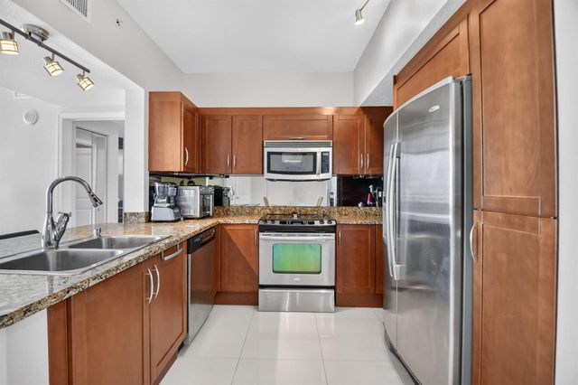 450 N Federal Highway 1406, Boynton Beach, FL 33435