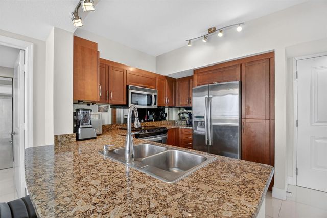 450 N Federal Highway 1406, Boynton Beach, FL 33435