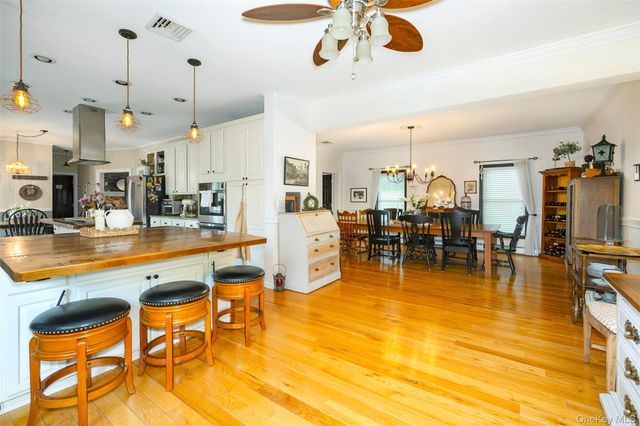 12 Broadview Lane, Red Hook, NY 12571