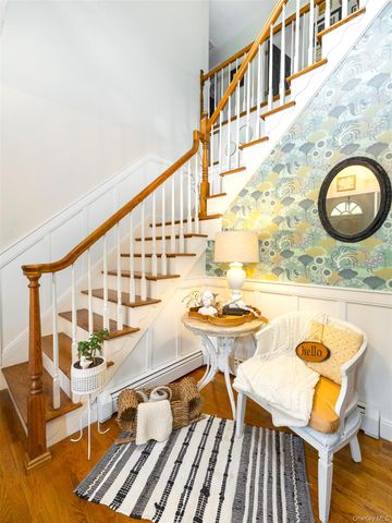 12 Broadview Lane, Red Hook, NY 12571