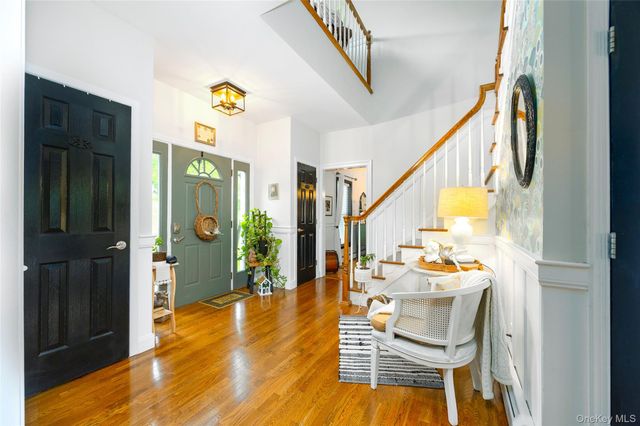 12 Broadview Lane, Red Hook, NY 12571