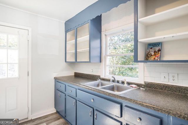 1334 Lakeview Drive, Macon, GA 31206