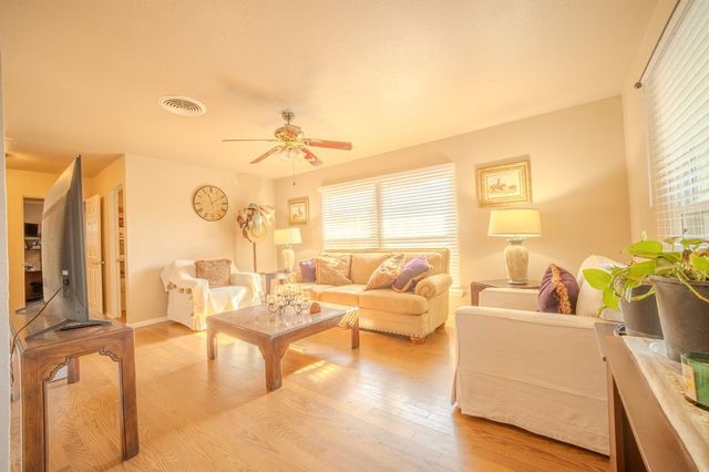 4820 Storey Ave, Midland, TX 79703