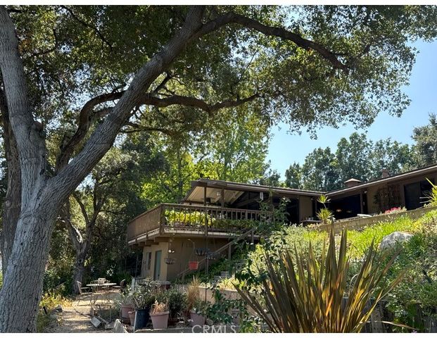 16216 Bertella Drive, Encino, CA 91436