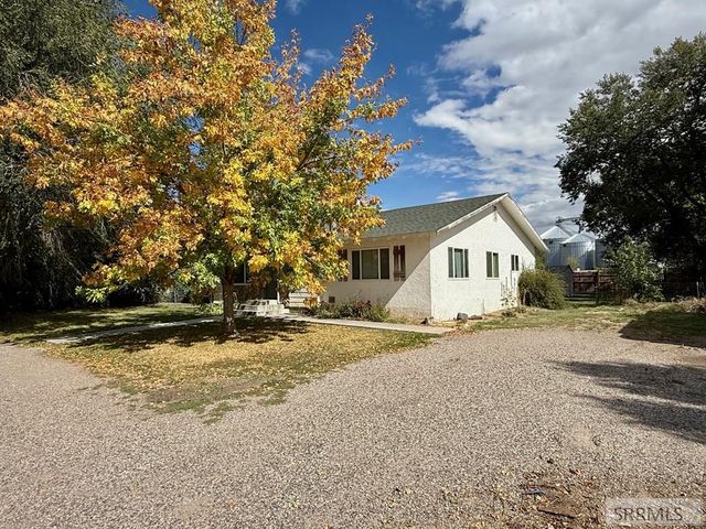 568 2nd E, Ririe, ID 83443