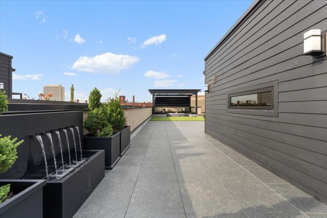 1346 W WALTON Street 3W, Chicago, IL 60642
