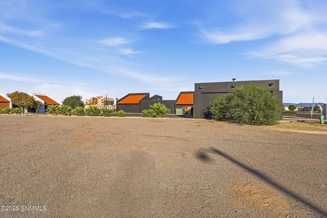 250 W Amador A, Las Cruces, NM 88001