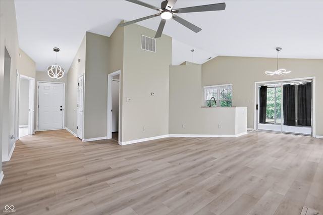 1039 Buffalo Run Way, Indianapolis, IN 46227