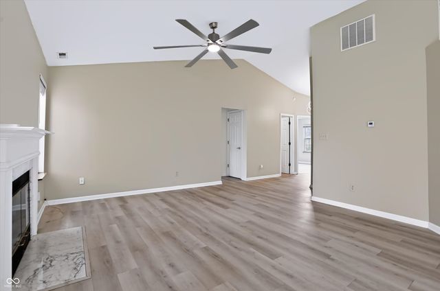 1039 Buffalo Run Way, Indianapolis, IN 46227