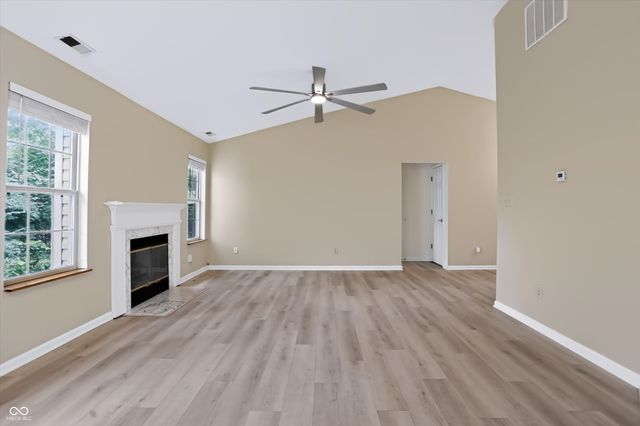 1039 Buffalo Run Way, Indianapolis, IN 46227