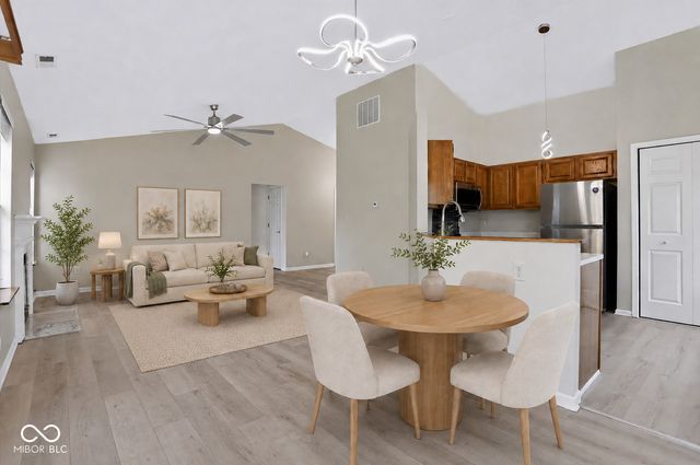 1039 Buffalo Run Way, Indianapolis, IN 46227