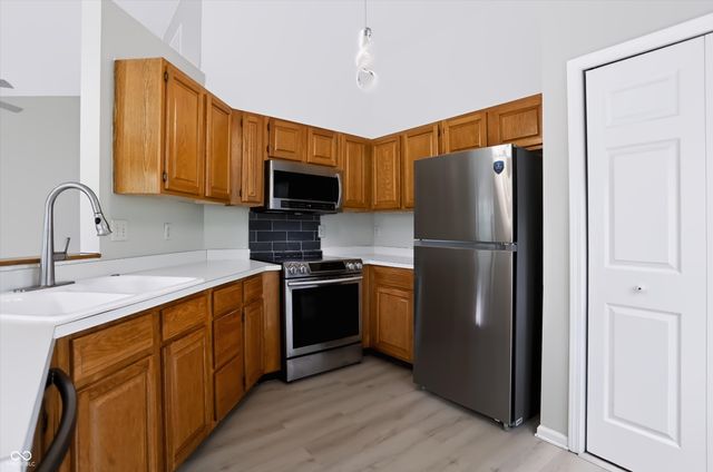 1039 Buffalo Run Way, Indianapolis, IN 46227
