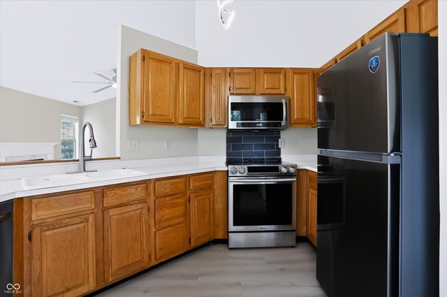 1039 Buffalo Run Way, Indianapolis, IN 46227