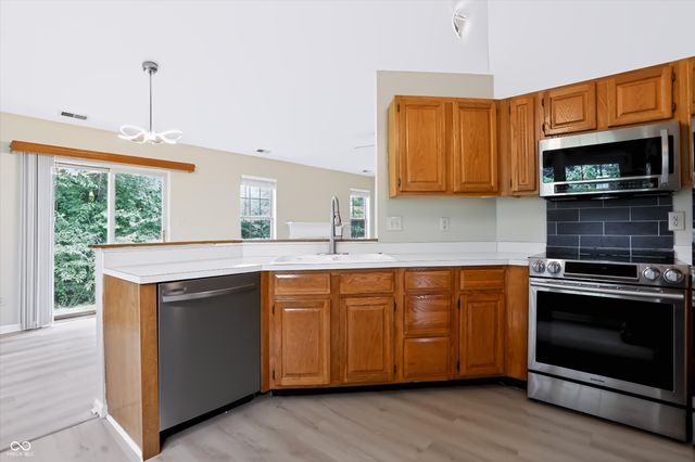 1039 Buffalo Run Way, Indianapolis, IN 46227