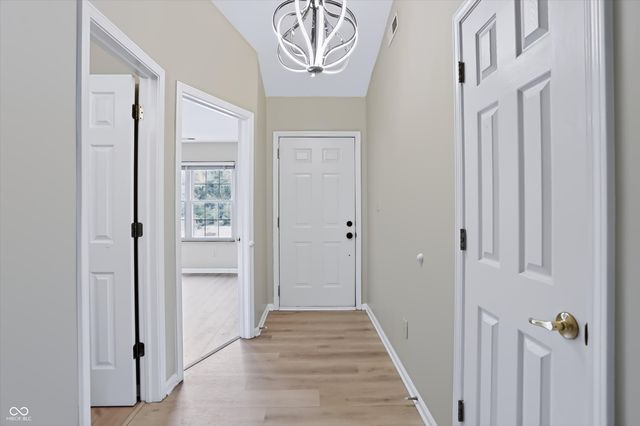 1039 Buffalo Run Way, Indianapolis, IN 46227