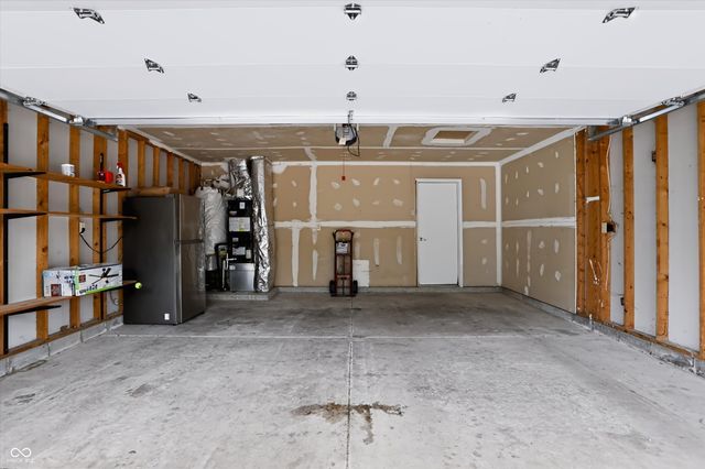 1039 Buffalo Run Way, Indianapolis, IN 46227
