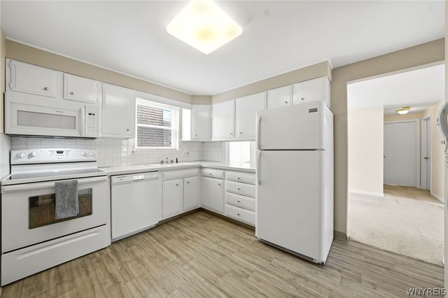 72 Old Lyme Drive 2, Amherst, NY 14221