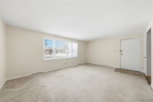 72 Old Lyme Drive 2, Amherst, NY 14221