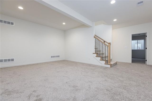 10511 N Highland Place, Kansas City, MO 64155