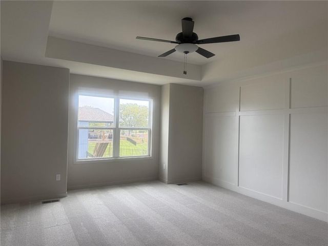 10511 N Highland Place, Kansas City, MO 64155